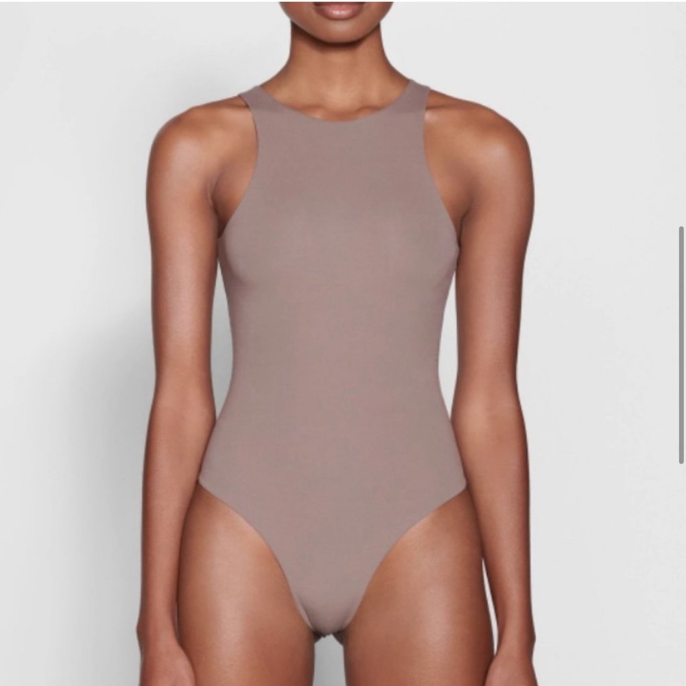 NWT SKIMS Fits Everybody High Neck Bodysuit